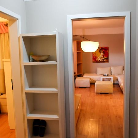 Cherry Apartment Tirana Esterno foto