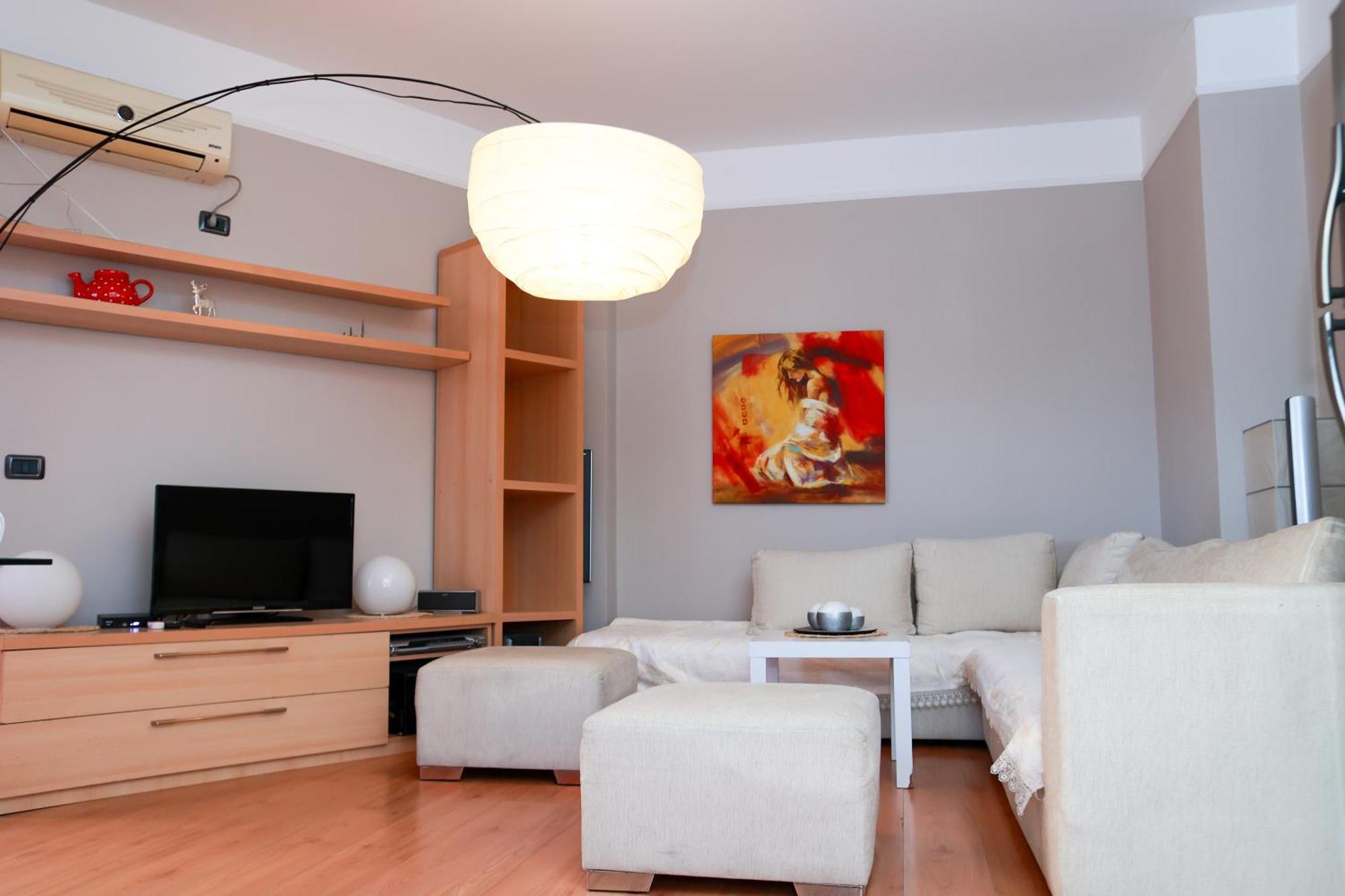 Cherry Apartment Tirana Esterno foto